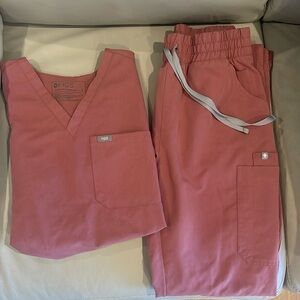 Figs mauve scrubs small